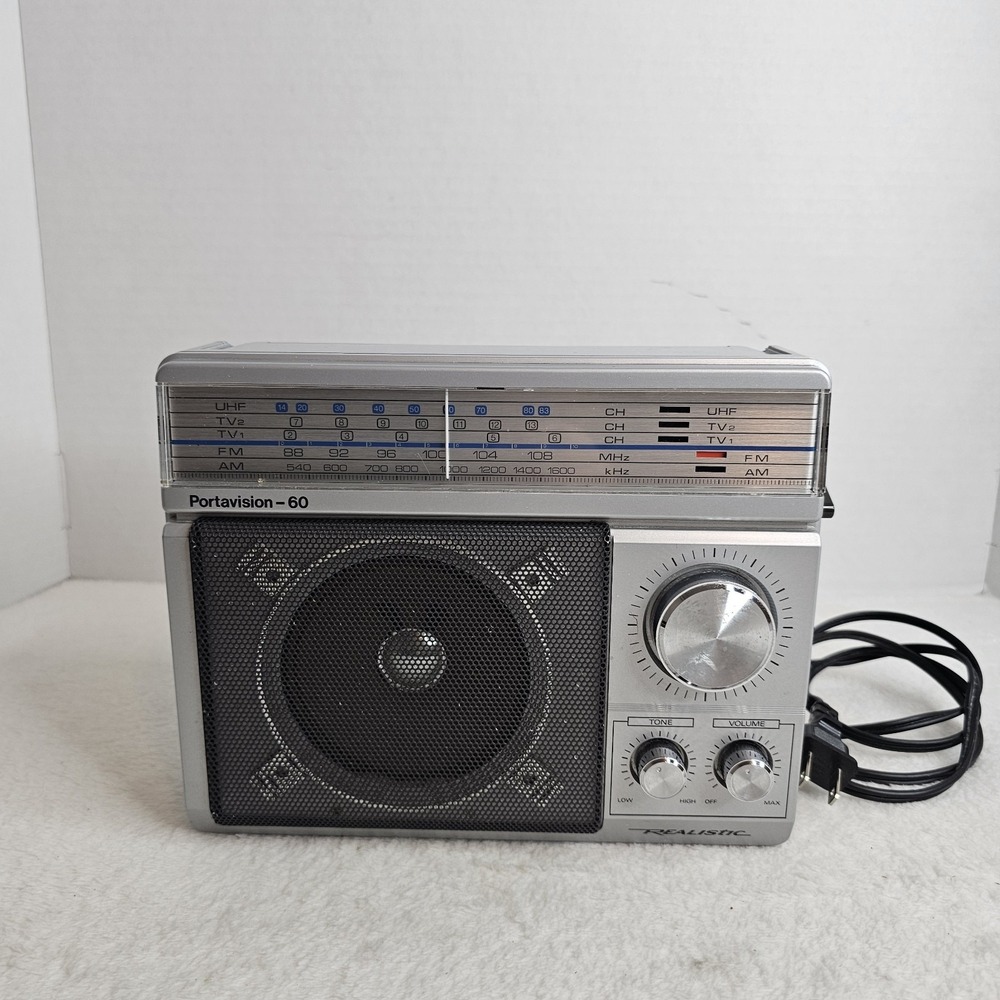 Vintage Realistic Portavision-60 12-781 AM FM TV UHF Multiband Radio Works